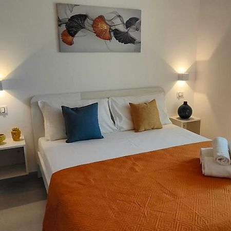Casa Vacanze Rainbow, Siracusa Syracuse Bagian luar foto